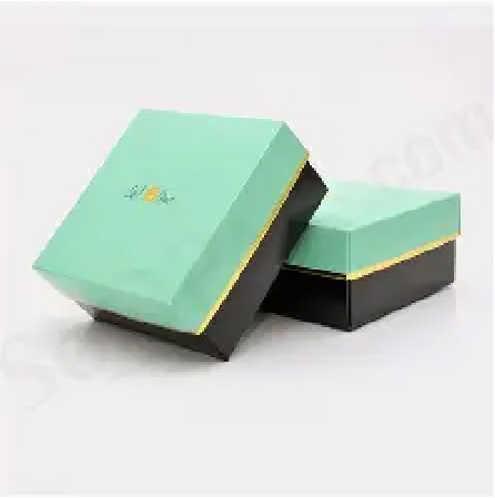 Luxury Apparel Boxes